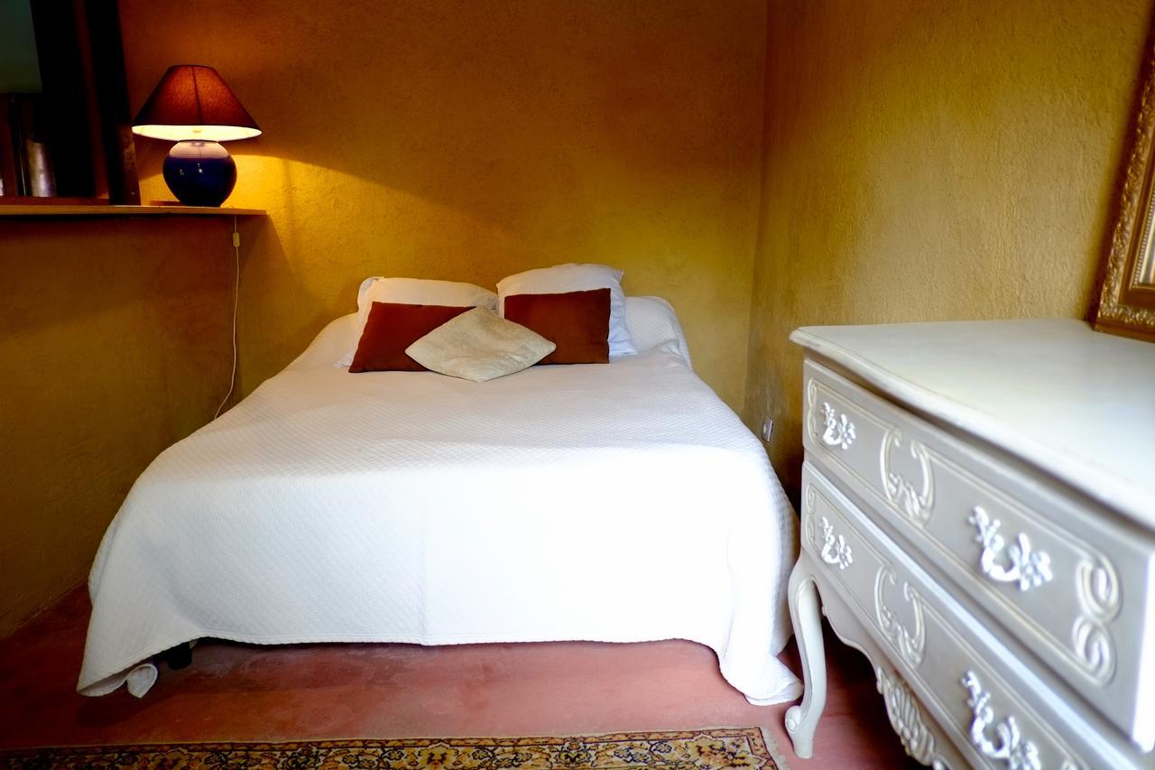 Chambres Des Forges Cellefrouin Екстер'єр фото